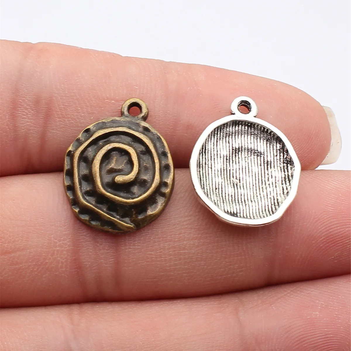 WYSIWYG 10pcs 22x17mm 2 Colors Antique Bronze Color Antique Silver Color Swirl Pattern Charms For DIY Jewelry Making