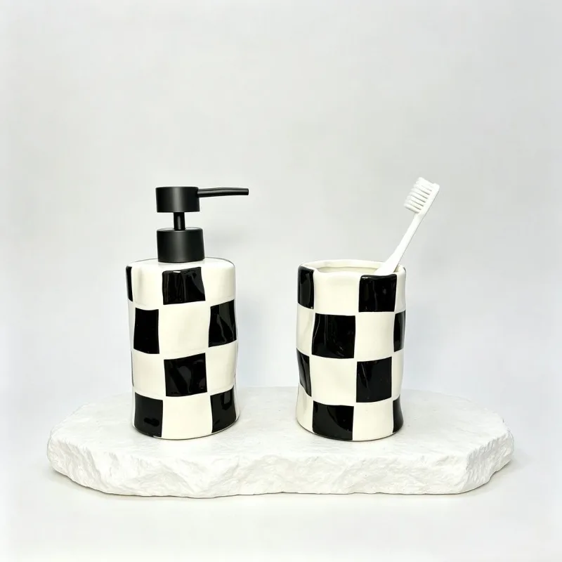 Black White Checkered Gargle Cup Toothbrush Holder Mouth Rinse Water Cup Ceramic Mug Home Decor Bathroom Tumblers Accessories