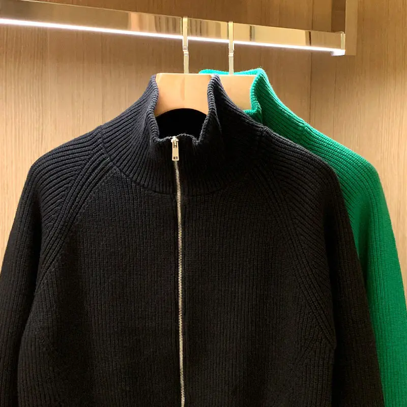 Autumn Winter Fashion Turtleneck Mens Thin Sweaters Casual GREEN BLACK Warm Slim Fit Sweaters Men Turtleneck Pullover Male