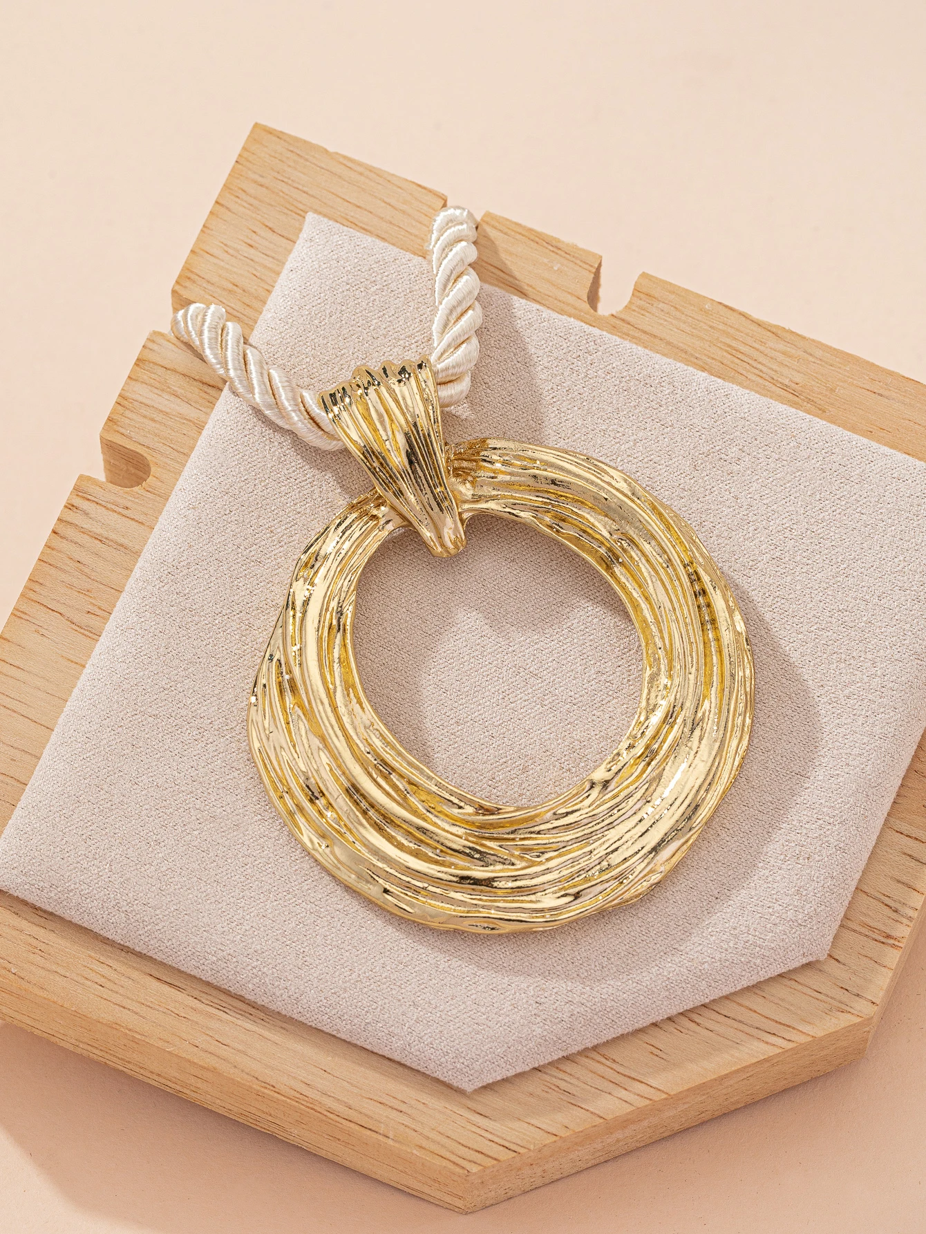 1 piece of geometric fashion elegant cross-border elegant pendant necklace