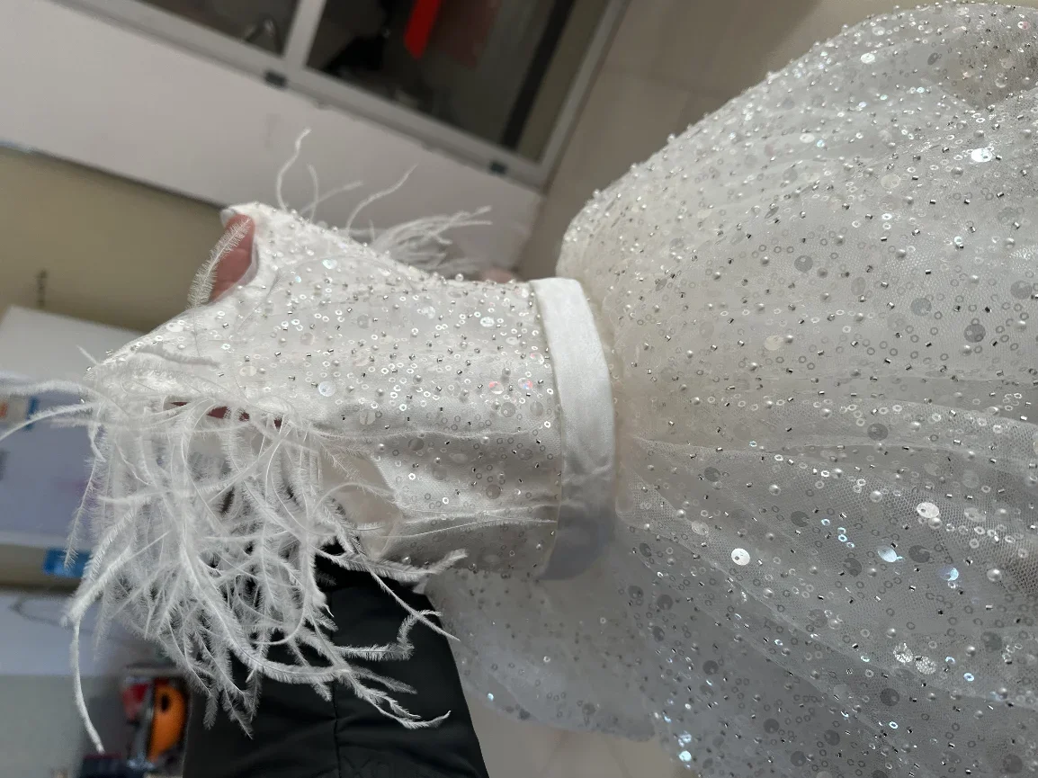 Vestido de boda de fiesta de primer cumpleaños para niña, ropa de plumas blancas con cuentas y lentejuelas, princesa bautismal, Verano