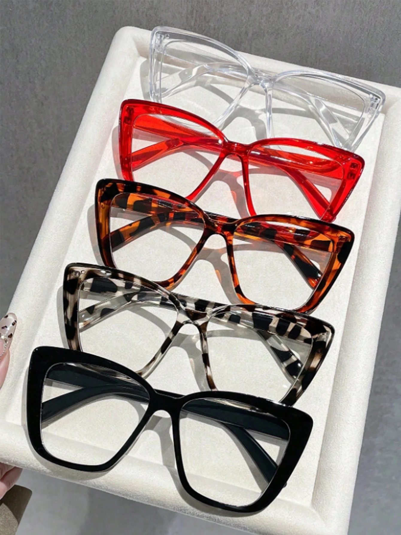 

Набор из 5 модных очков без диоптрий в оправе «кошачий глаз», универсальный дизайн для повседневных прогулок и поездок на работу.