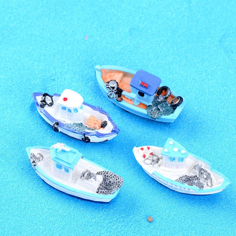 Miniature Mini Boat Model Fishing Ship Toy DIY Craft Home Tabletop Decor Gift Figurine Ornament DIY Landscape Send Color Random