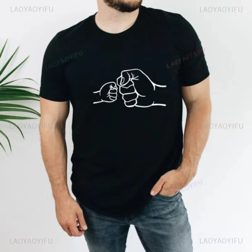 

Футболка с принтом Fist Pump на день отца Футболка «Папа и я» Футболка «Папа и мой» Подарок на день отца на заказ Хлопковые футболки «Папа любовь»