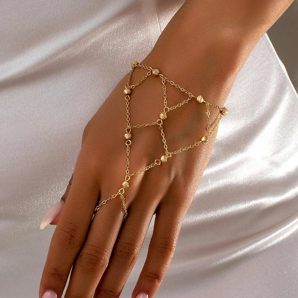 

1pc Women'S Bohemian Vintage Golden Mesh Multi-Layer Chain Adjustable Interlocking Bangle, Daily Vacation Party Wear