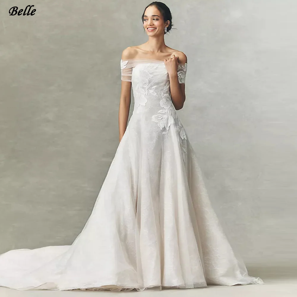 Klassisches Maßgeschneidertes Neues 3D-Applikationen Trägerloses Langes Hochzeitskleid Elegantes Schulterfreies Tüll-Schleppkleid A-Linien Brautkleid