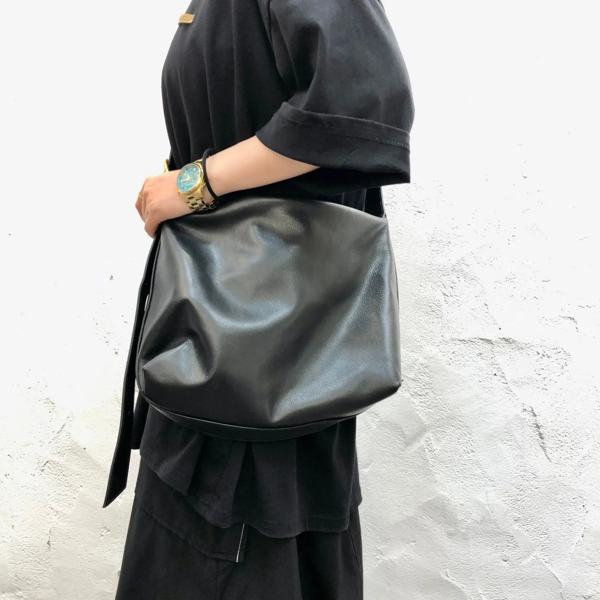 

2026 женская сумка из натуральной кожи, сумка через плечо ручной работы из воловьей кожи с верхним слоем