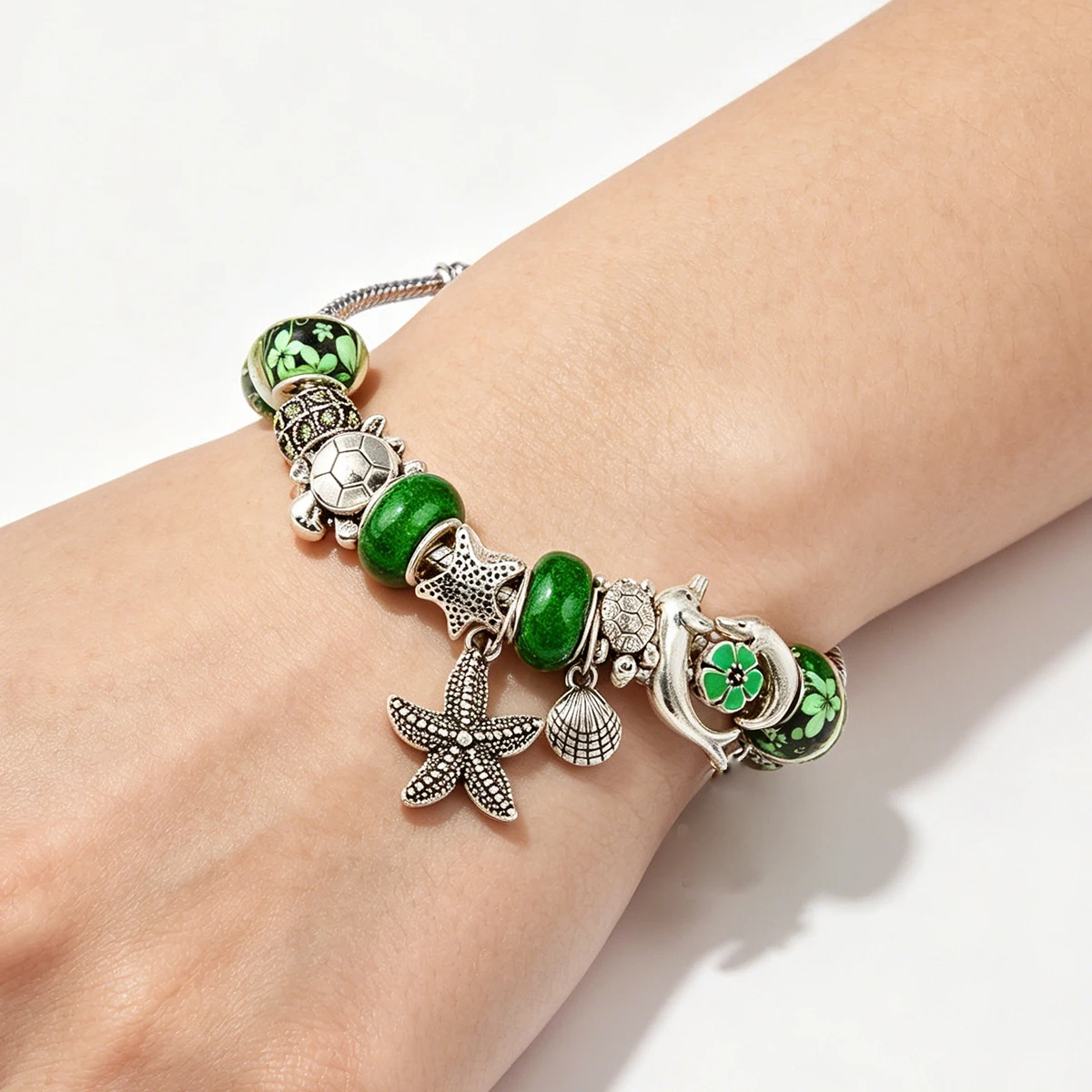 Green Ocean Animal Charm Bracelet for Beach Jewelry Gift Silver Plated Starfish Dolphin Turtle Shell Beaded Adjustable Bracelet