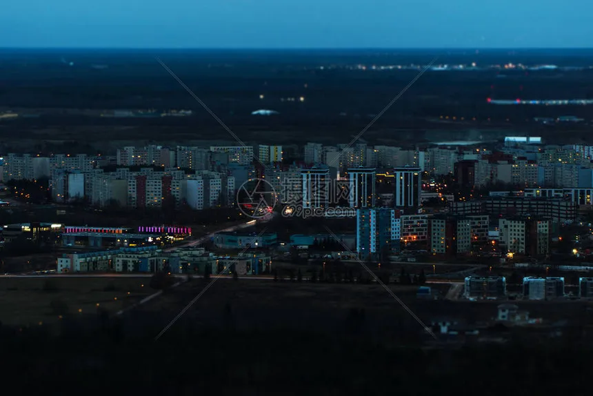 

WPL RC C-44 Full Scale 2.4G Remote Control Desert Off Road Vehicle Rear Bucket Remote Control Car Toy Boy Gift