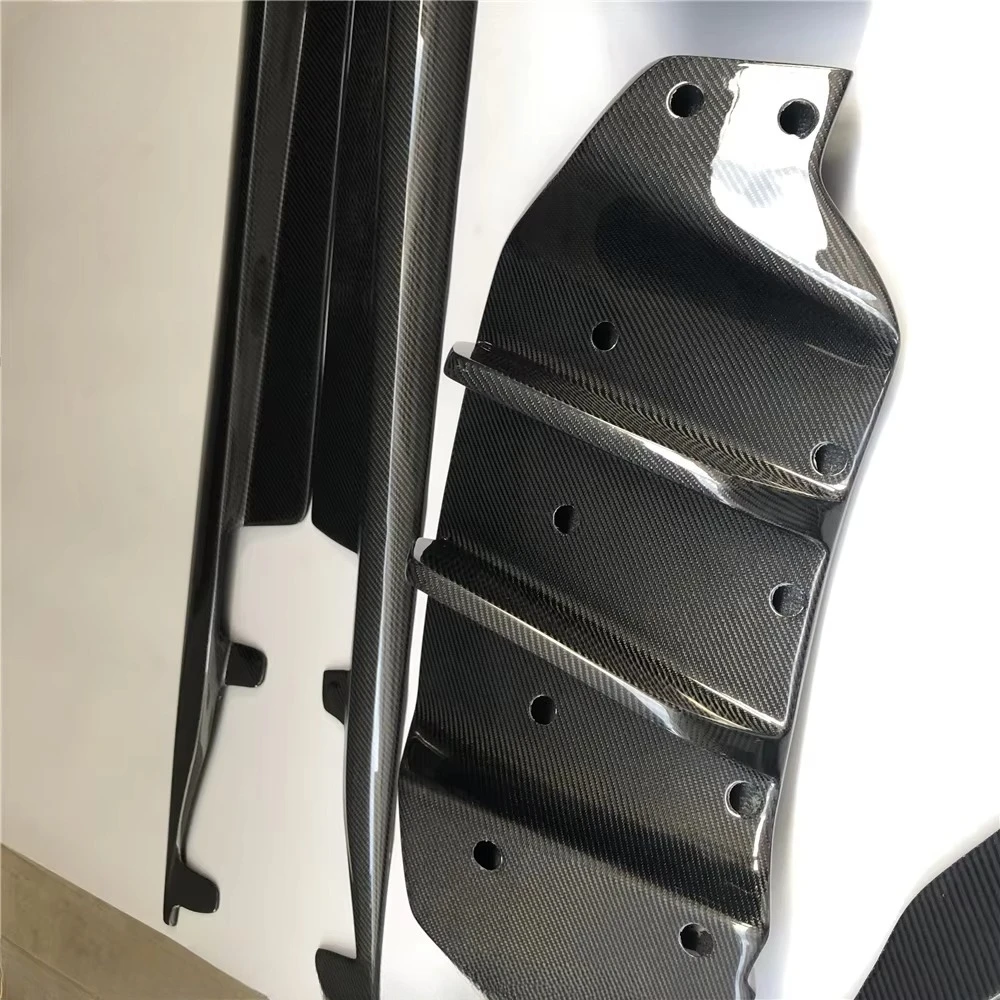 Carbon Fiber Body Kit Bumper Front Lip Diffuser Skirt Is Suitable for Corvette C7 Supercar