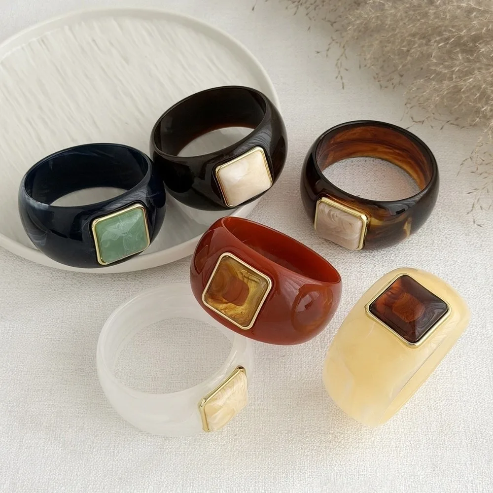 Vintage Amber Resin Bangle Solid Resin Wide Frame Wide Wrist Band Smooth Polish Gradient Smudge Amber Tone Bracelet