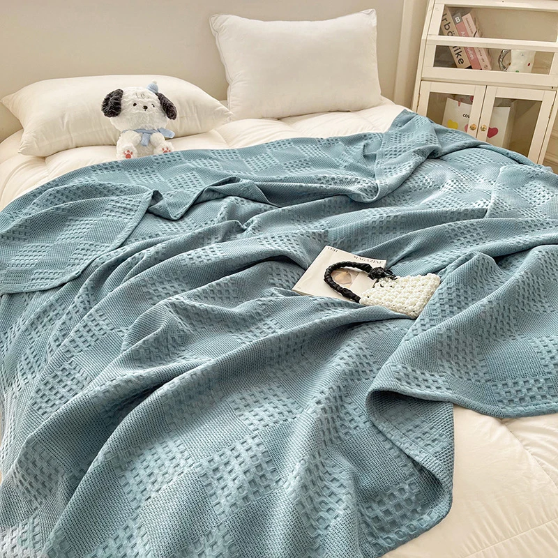 100% Pure Cotton Blanket: Soft and Breathable Waffle Blanket—Single, Queen, and King Sizes; Decorative Throw for Beds and Sofas