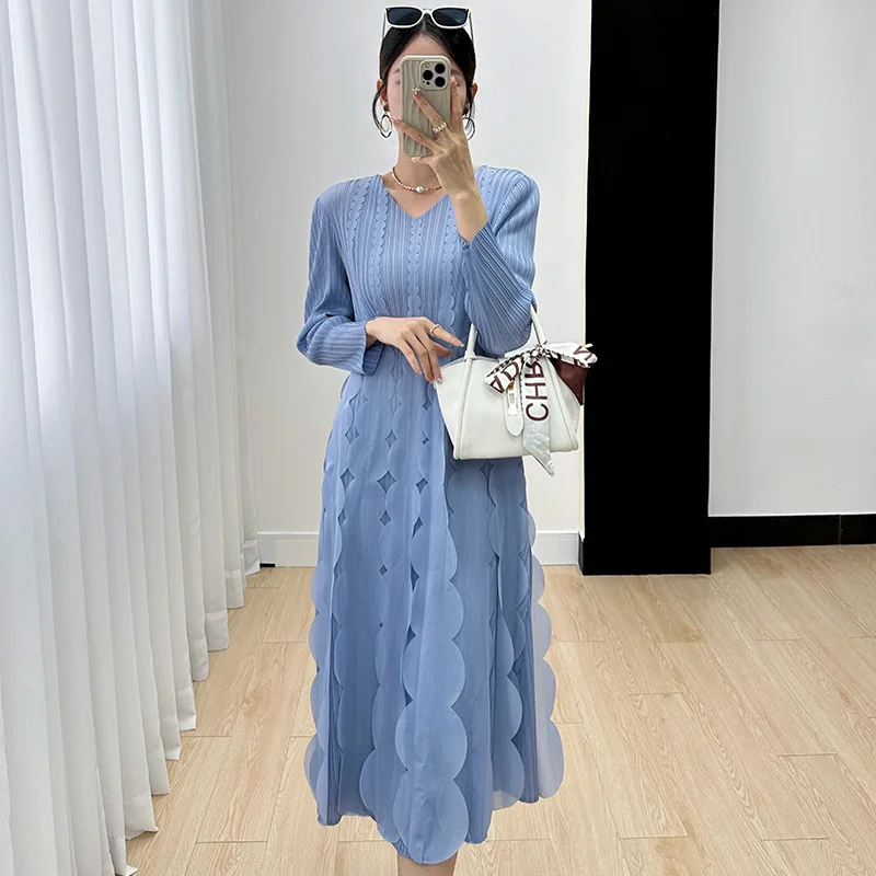 Miyake Pleated Women's Dresses 2023 Fall V-neck Long-sleeved Casual Temperament Commuter Fashion Slim Party Mid-length Dresses