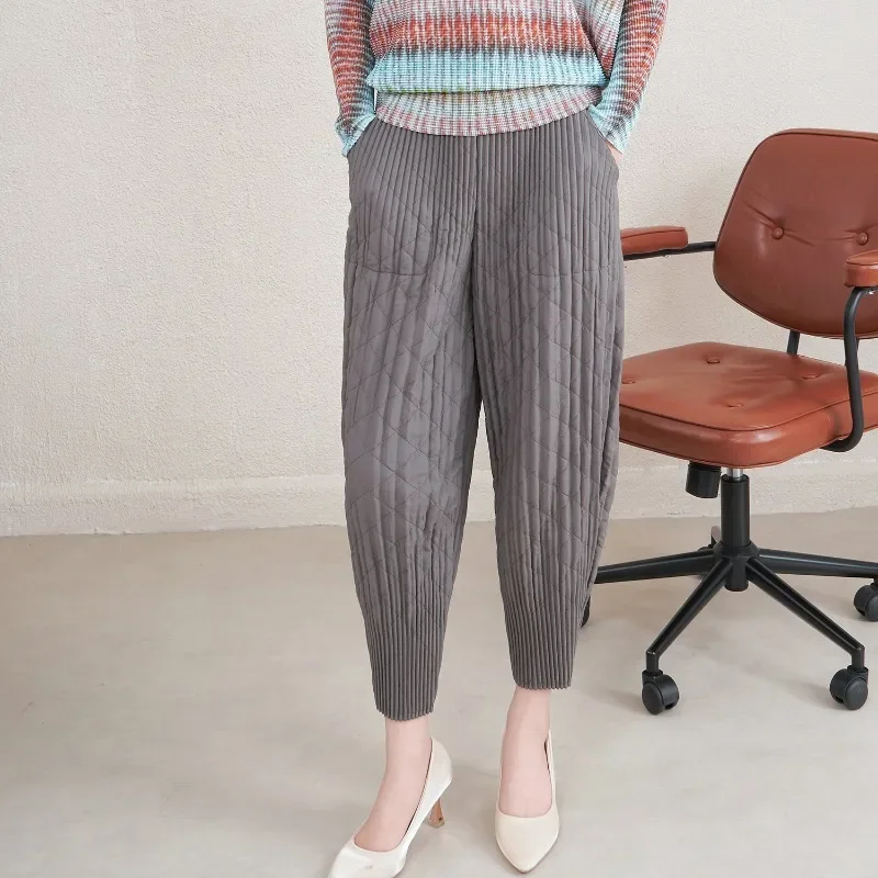 Miyake Women's Clip Cotton Pants 2025 Winter New Fashion Thick Section Loose Versatile Nine-minute Harlequin Pants Simple Women