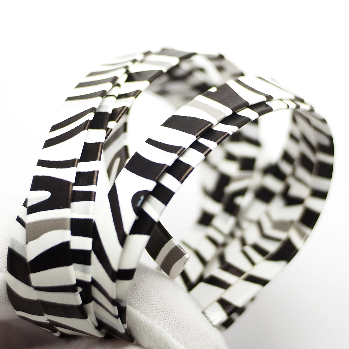 3 Meter Soft Leather Cord,10mm Black And White Zebra Print Bonding Leather Strips,Bracelet Necklace Making，Vintage Leather Cord view 5