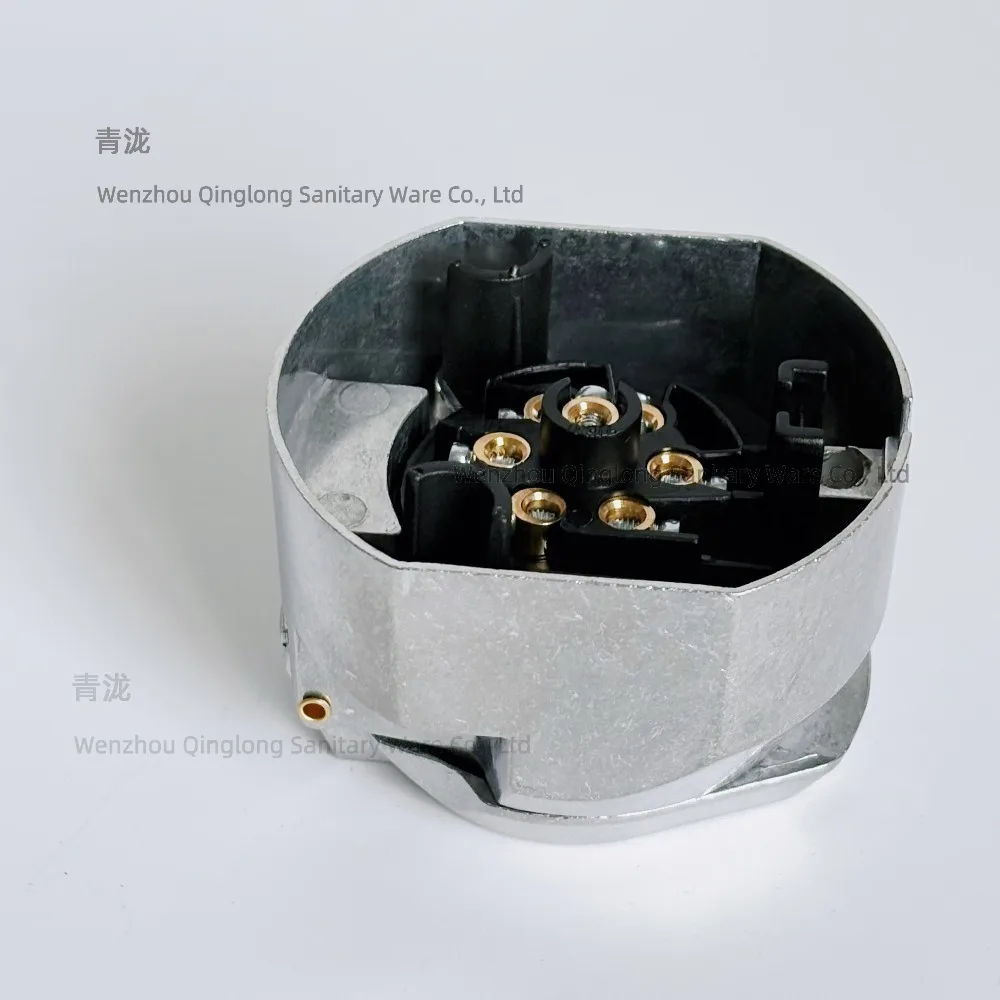 

Waterproof 12V trailer electrical connector for protecting the J7F8 with aluminum alloy 7-pin plug and EU socket adapter