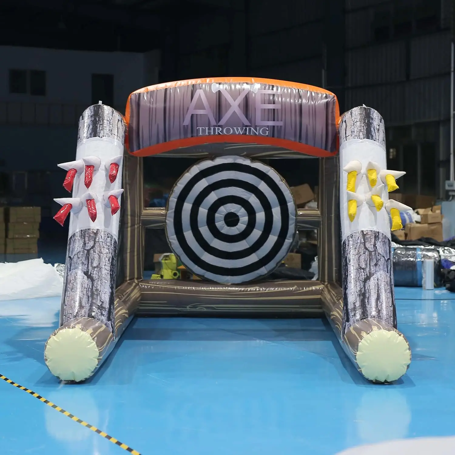 4.8x3x2.6m PVC Inflatable Axe Throwing Game Inflatable Ball Toss Target Dart Board for Outdoor Carnival/Indoor/School/Team Game