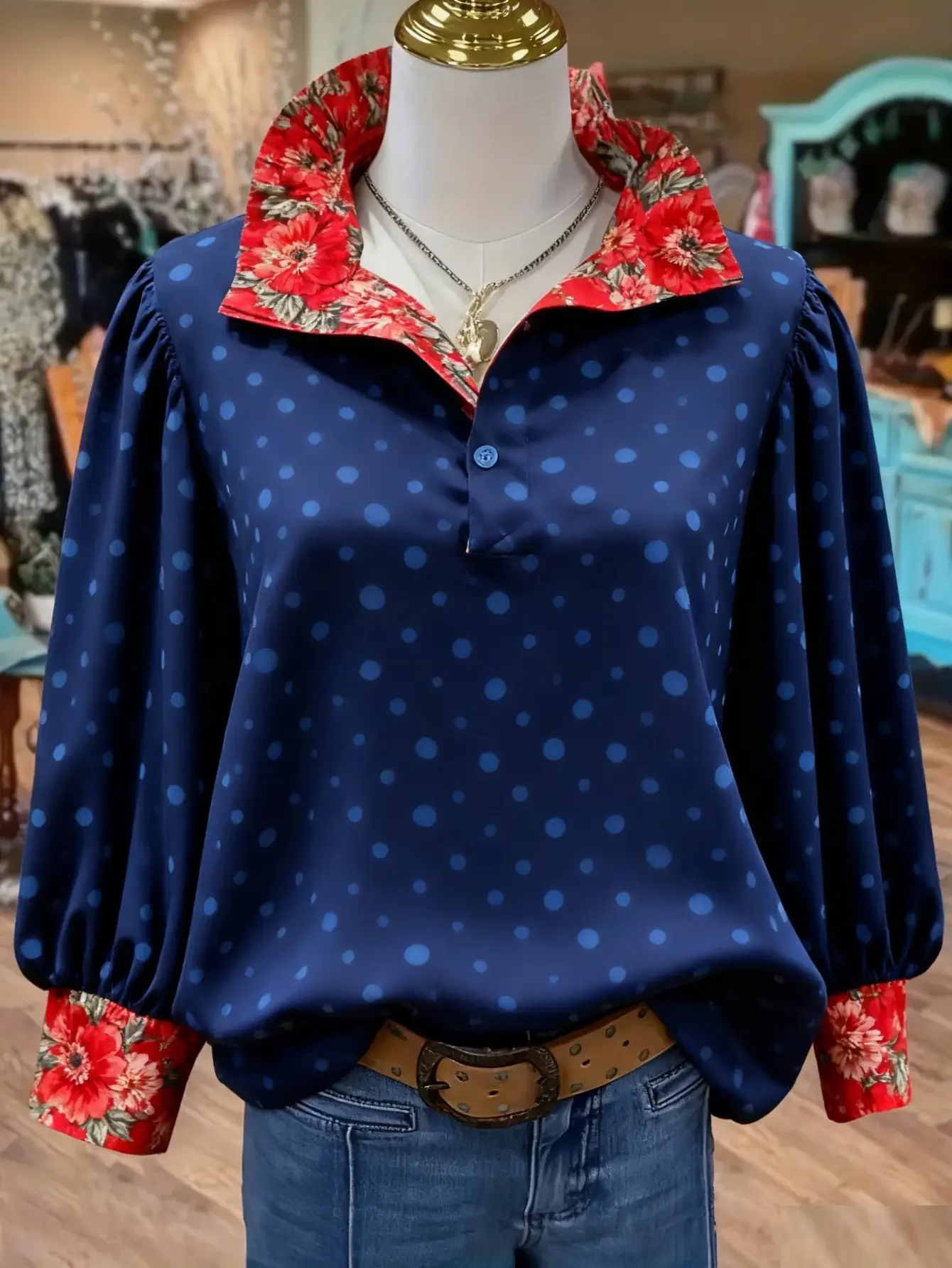 

Ladies' New Arrival Top: Retro Fashion Shirt, Simple and Versatile for Any Occasion,Female gift, 2D flat design