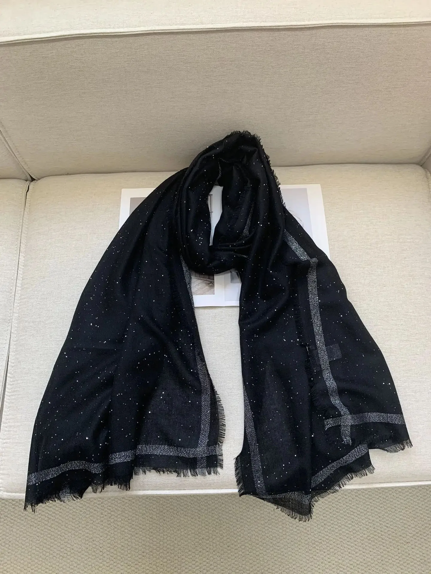 New Autumn And Winter High Quality Sequin Water Soluble Wool Scarf 92*200