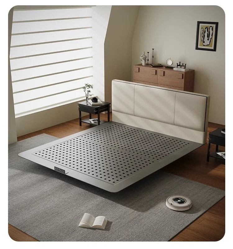 

Спальня отеля, двуспальная кровать, простой кремовый стиль, металлическая конструкция, светоизлучающий диод, плавающий каркас кровати, ведущая доска