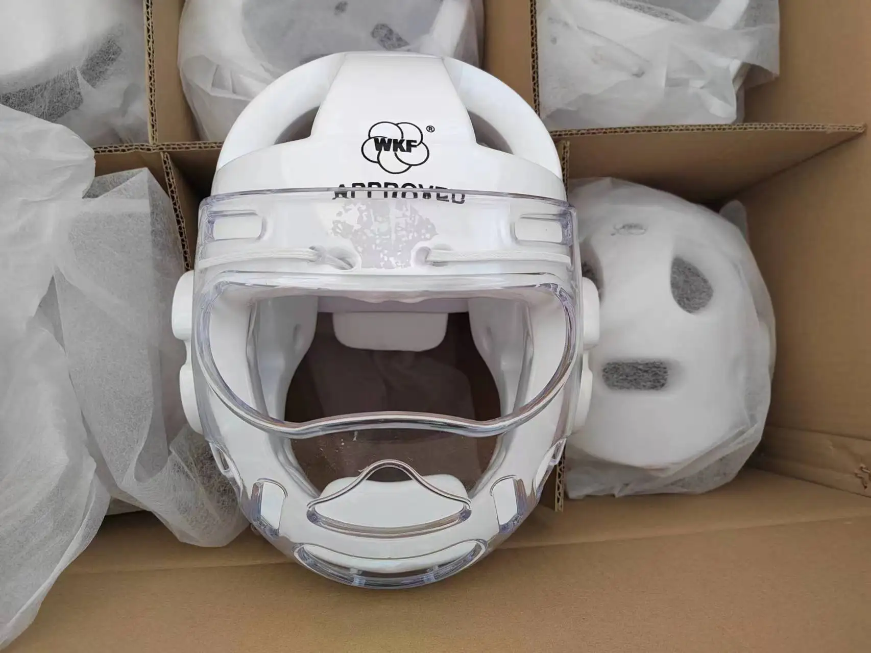 Wkf Approved White Karate Headgear Full Coverage Helmets for Children Adults Taekwondo Competition Training Customizable
