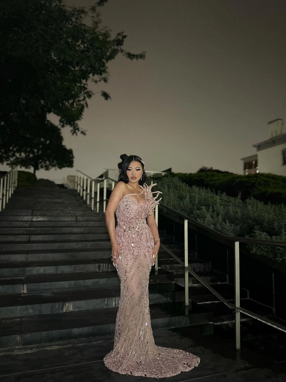 Pink Statement Mermaid Evening Dress Luxury Pearls 3D Design Unique Prom Gown Customized Sexy Shiny Cocktail Dinner Party Wear