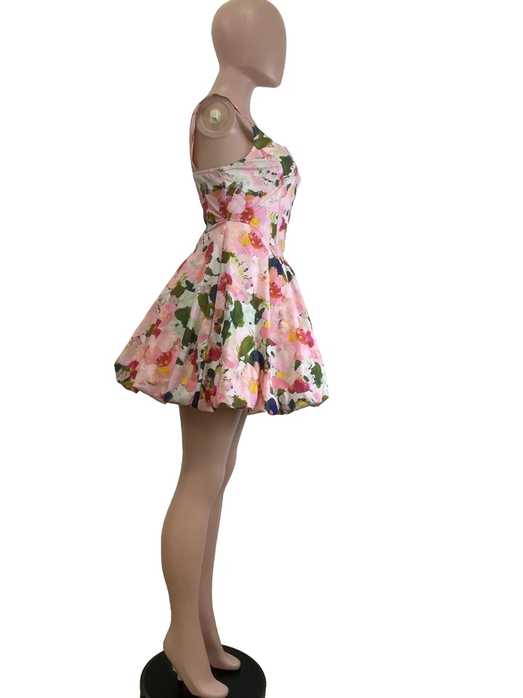 Elegancka sukienka mini bez rękawów na ramiączkach z falbankami i gorsetem, damska sukienka plażowa w tropikalny kwiatowy wzór, stroje wakacyjne.