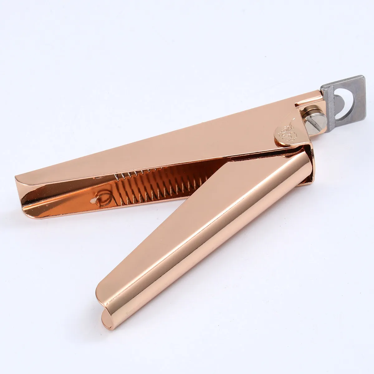 

Набор для маникюра из 1 предмета: Премиальный триммер для ногтей из нержавеющей стали с эргономичным дизайном для легкой стрижки, придания формы и шлифовки ногтей.