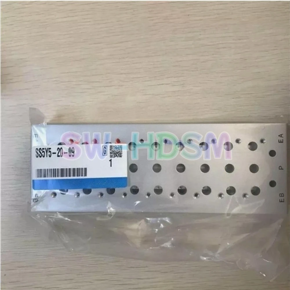 

1PCS New Solenoid Valve Base Busbar SS5Y5-20-09 in box Fast delivery