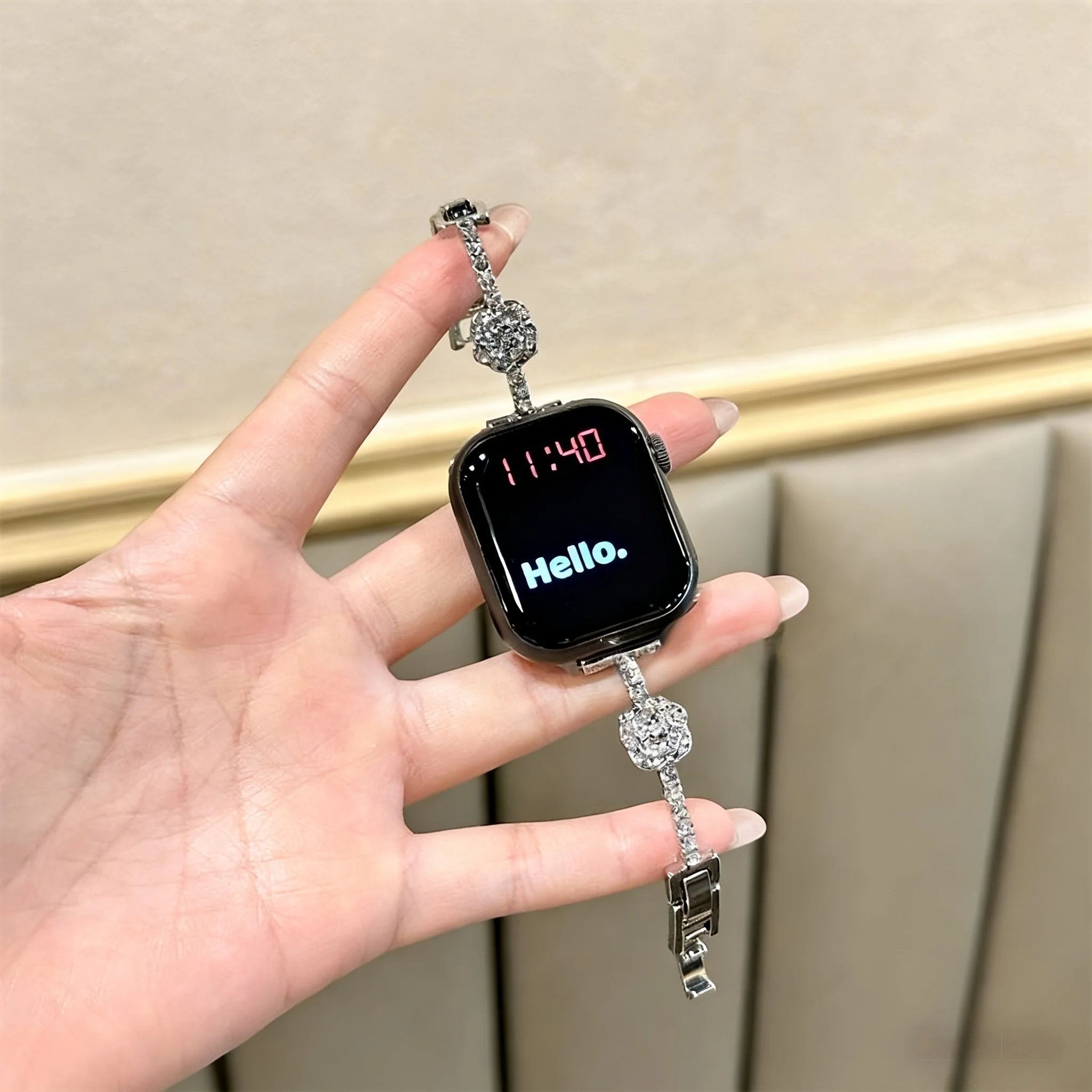 

Compatible with iWatch strap 38mm 40mm 41mm 42mm 44mm 45mm 49mm Camellia bracelet fashion strap