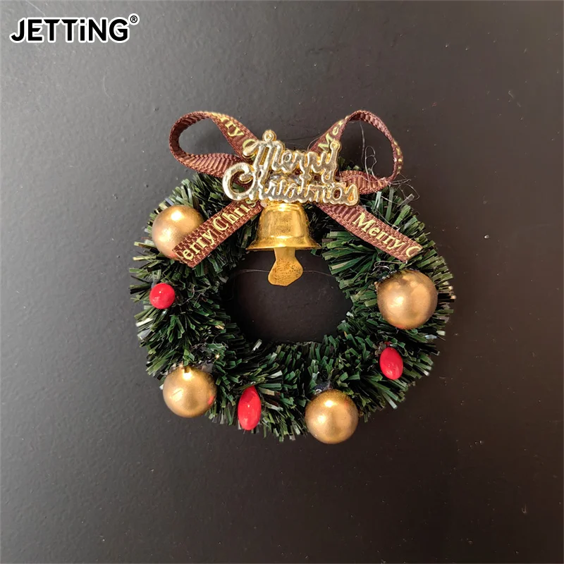 Small Christmas Wreath Fridge Magnet Christmas Festive Refrigerator Magnet Decoration Toy House Miniature Scene Model