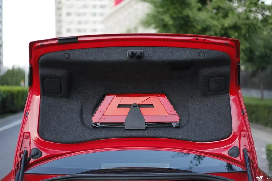 

2PCS Back Trunk Struts For AUDI A4 8EC/B7 SEAT EXEO 3R2 sedan Saloon 2004-2008 Rear Tailgate Boot Gas Spring Struts Lift Support