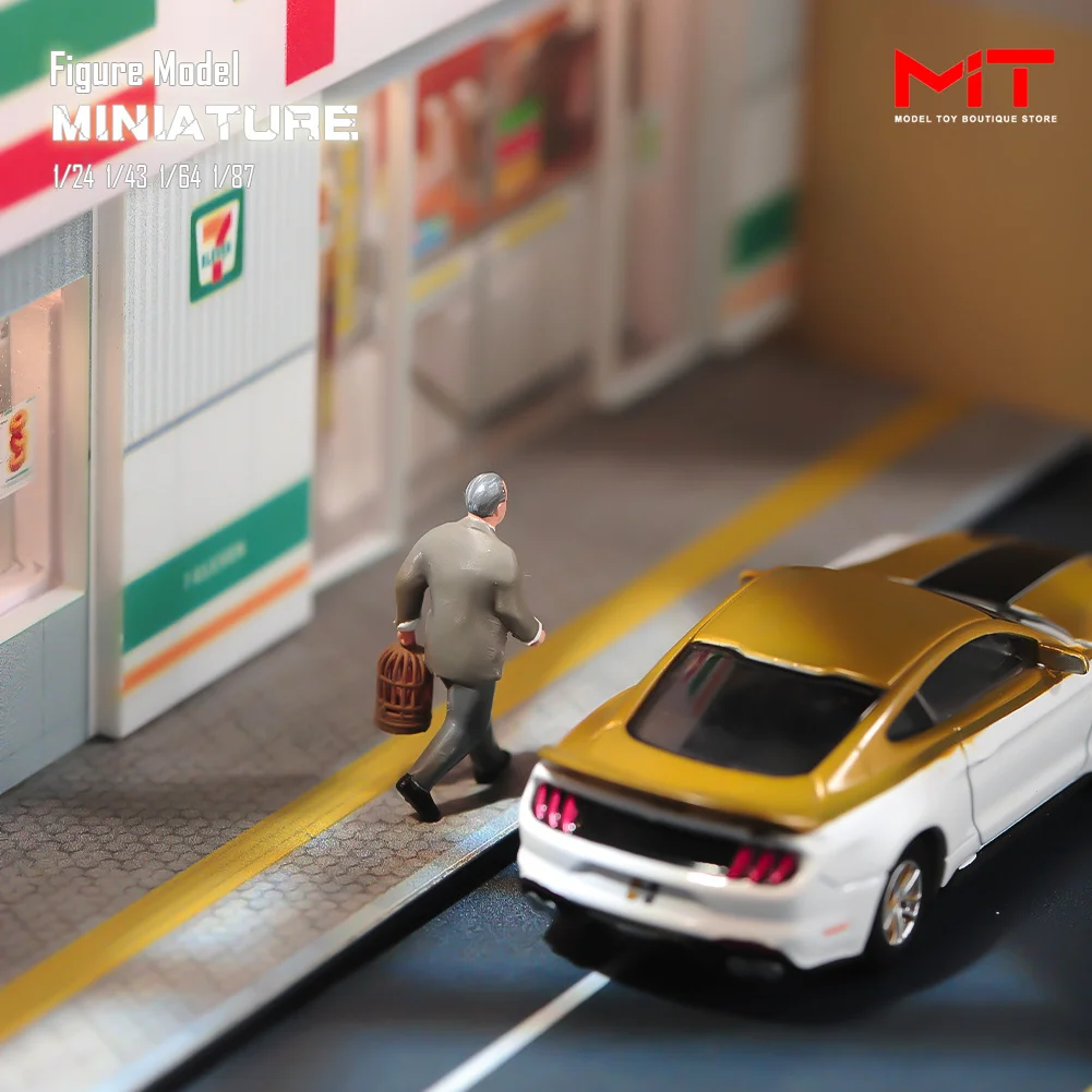 Miniatures Figurine 1/64 Elderly Man Carry Bird Cage Walk Figures Mini Doll Model Creative Photography Sand Table Scene Props