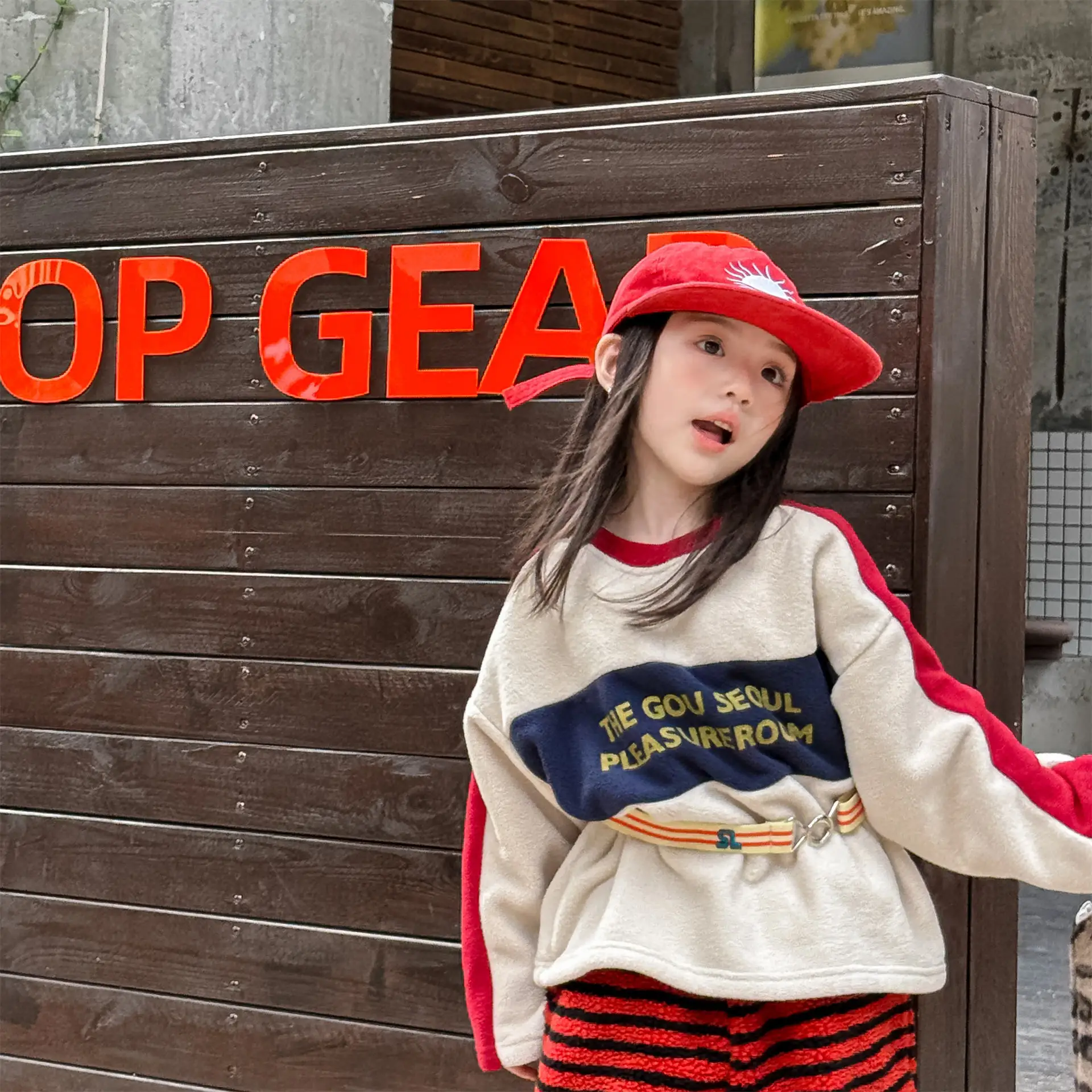 

2025 Winter New Children Fleece Sweatshirt Letter Print Boys Girls Casual Pullover Tops Plus Velvet Thick Kids Warm Clothes