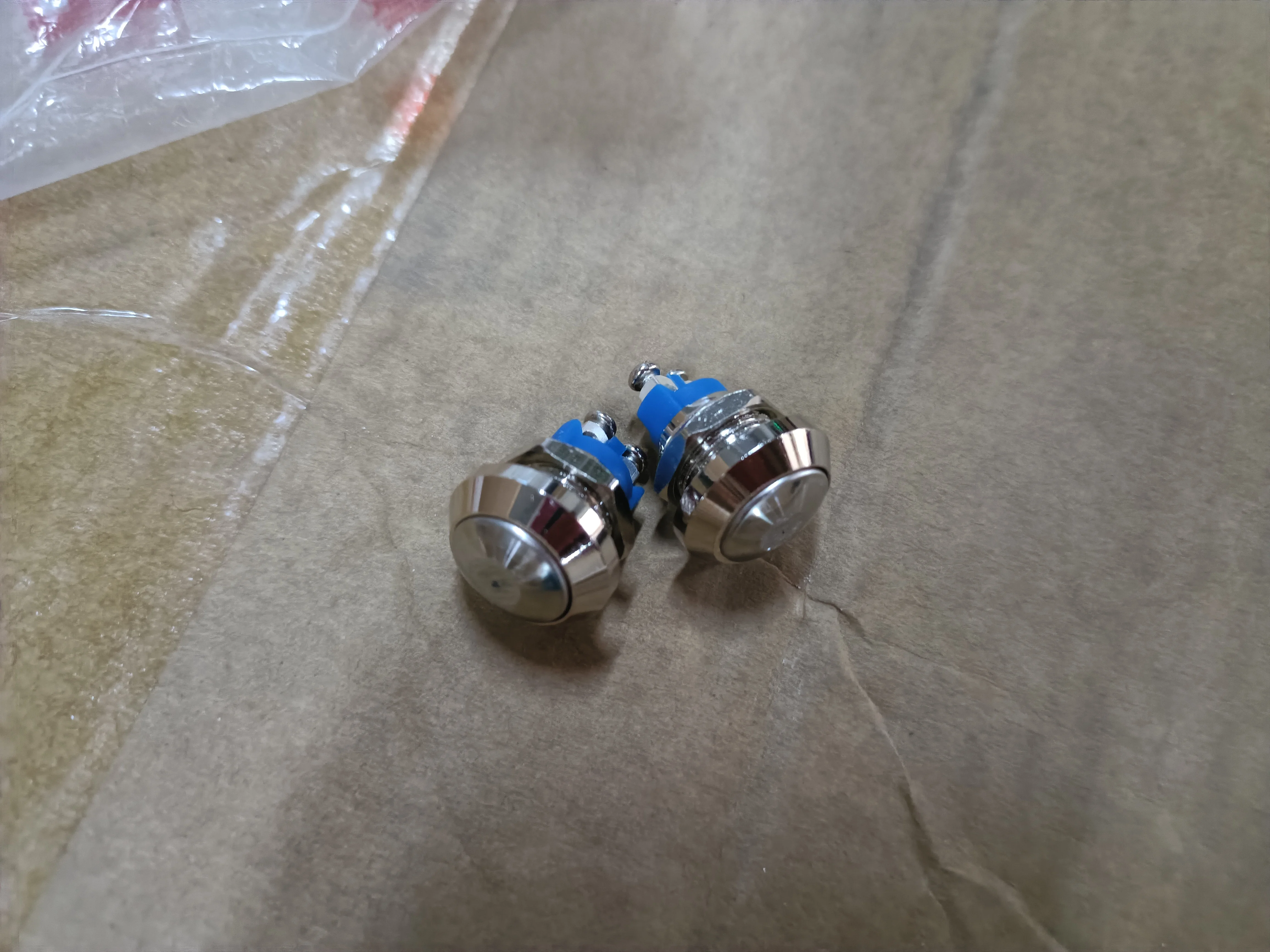 Accessori NS300 --------------- Per gli acquirenti sul costo dell'area remota e sulle spese di spedizione aggiuntive