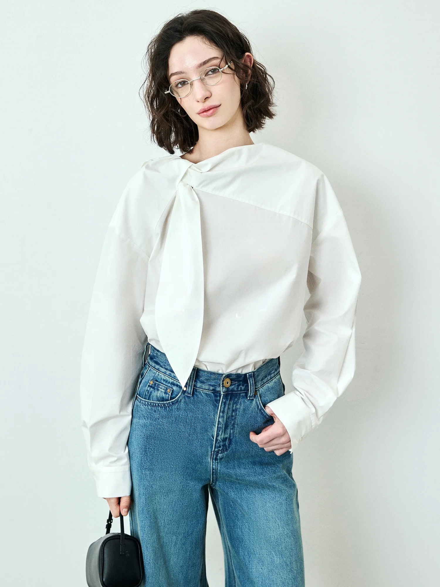 

Блузка SUK Solo Mood женская весенняя белая хлопковая с длинным рукавом, с завязками, во французском стиле, прямого кроя, офисный топ, для утонченного образа