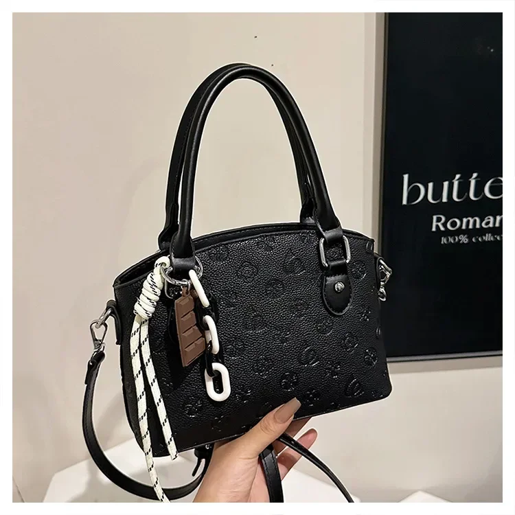 

2025 New Women's Monogram Large Capacity Trendy High-End Shoulder Bag Teen Girl Chic Crossbody