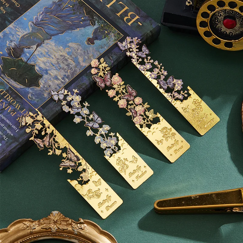 1pc/4pc  Golden Hollow Butterfly Bookmark Vintage Design Bronzing Painting Metal Bookmark Tassel Pendant Exquisite Craft