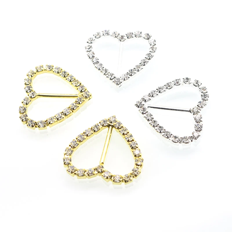 10Pcs/Lot26 * 25MM Love Diamonds DIY Chest Pin Girl's Coat Coat Coat Silk Scarf Button Fashion Versatile Boutique Accessories