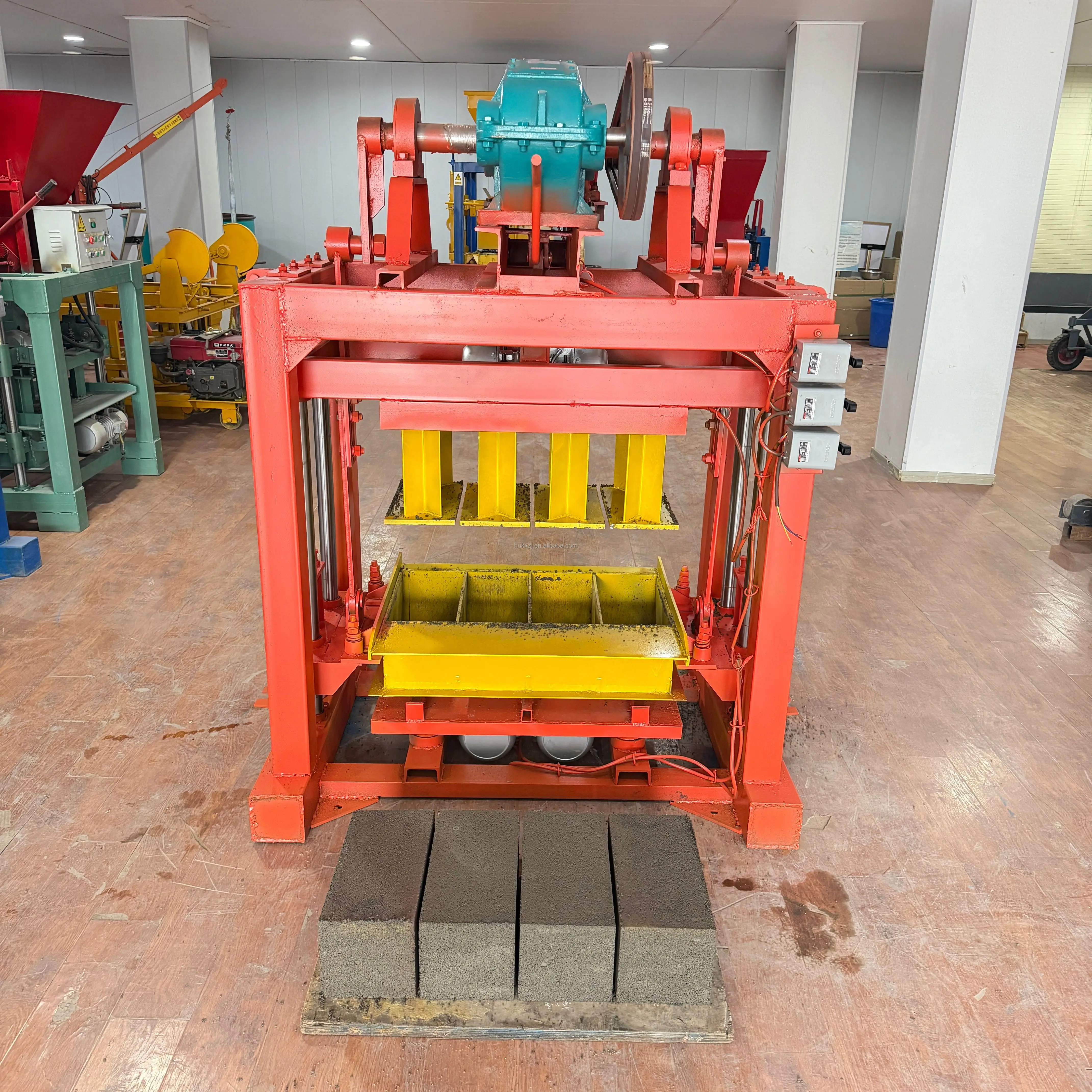 Automated Assistance 4-40 Brick Making Machine Hot Selling in Moroccan Mineral Powder Block Forming Machine
