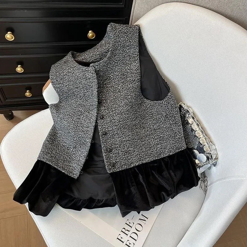 2025 New Chinese Style Improved Velvet Stitching Vest Women's Round Neck Sleeveless Waistcoat
