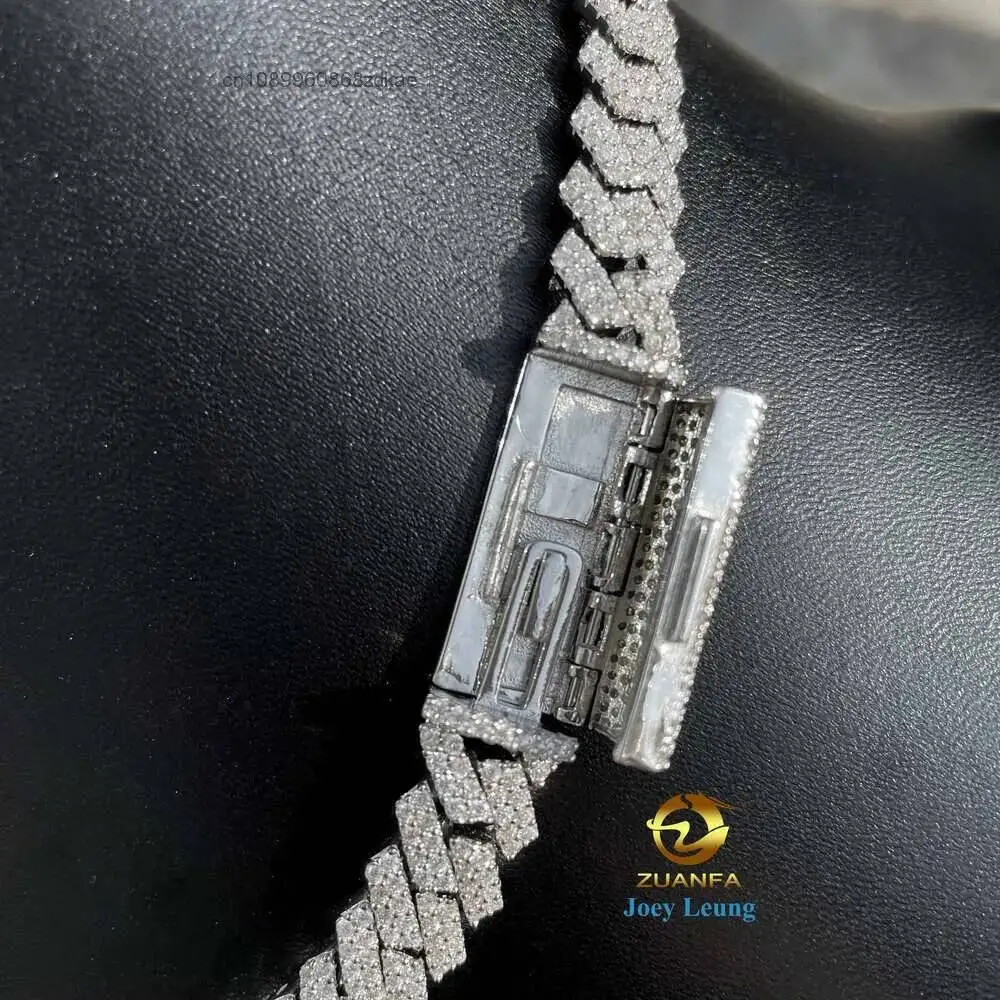 Luxury Selling Fine Jewelry 10mm Width 925 Silver Vvs Moissanite Iced Out Initial Necklace Cuban Link Chain.