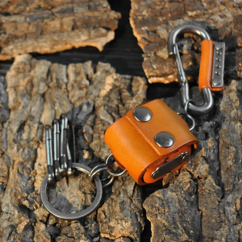 Handmade Retro Keychain Cool Cowhide Key Chain Cars Keyring for Men Bag Hanging Accessories Creative Gift