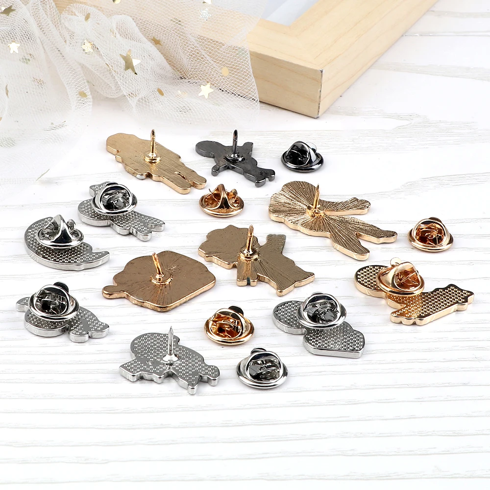 الخيال العلمي مروحة الكرتون دبابيس دبابيس لطيف روبوت رائد الفضاء مضحك الغريبة المينا دبوس الاطفال استكشاف الكون شارة تي شيرت قبعة حقيبة مجوهرات