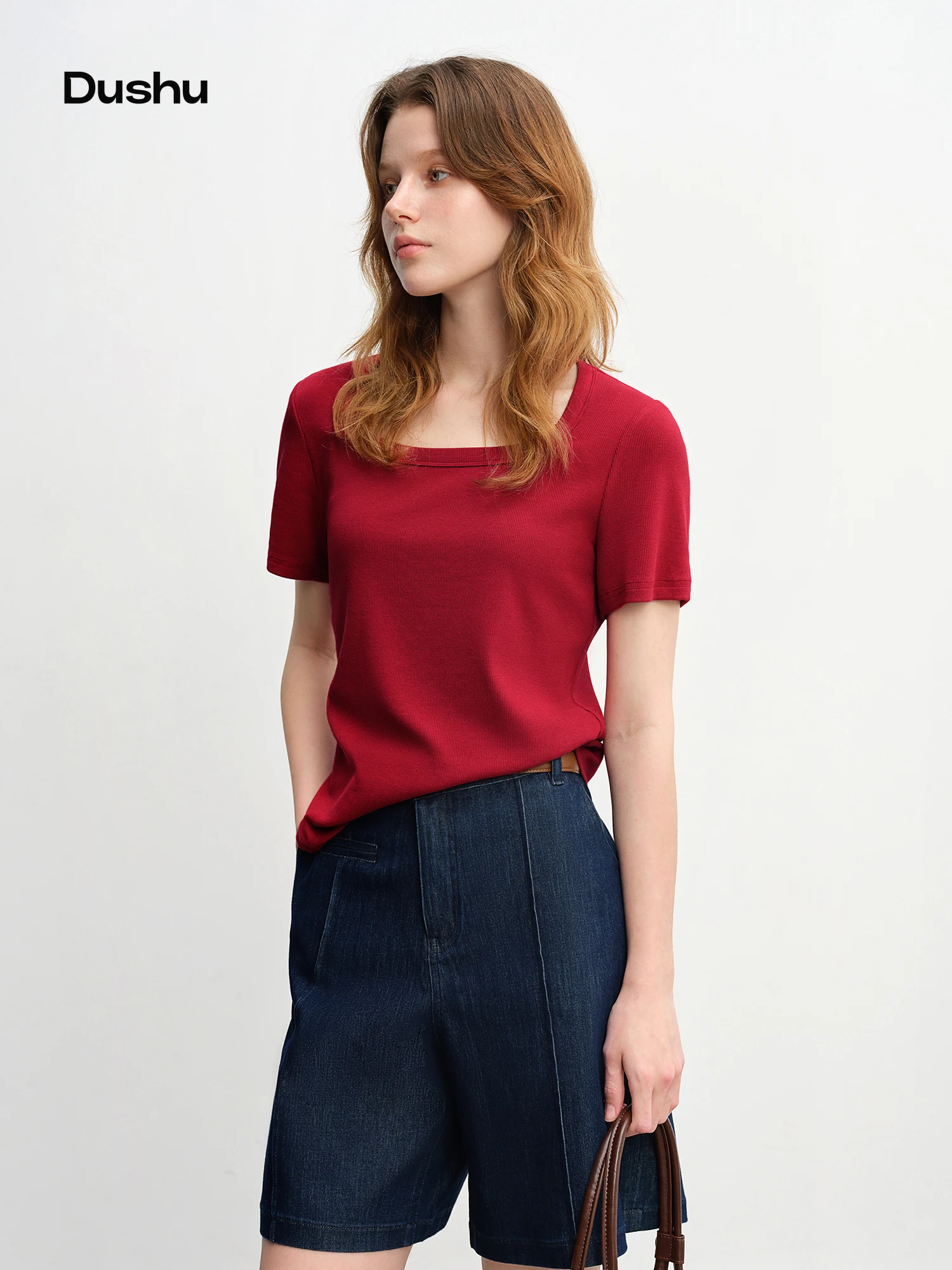 DUSHU femmes haute élasticité structuré épaule col en V T-Shirt 2025 été t-shirt style décontracté élastique coton Y2K mode nouveauté