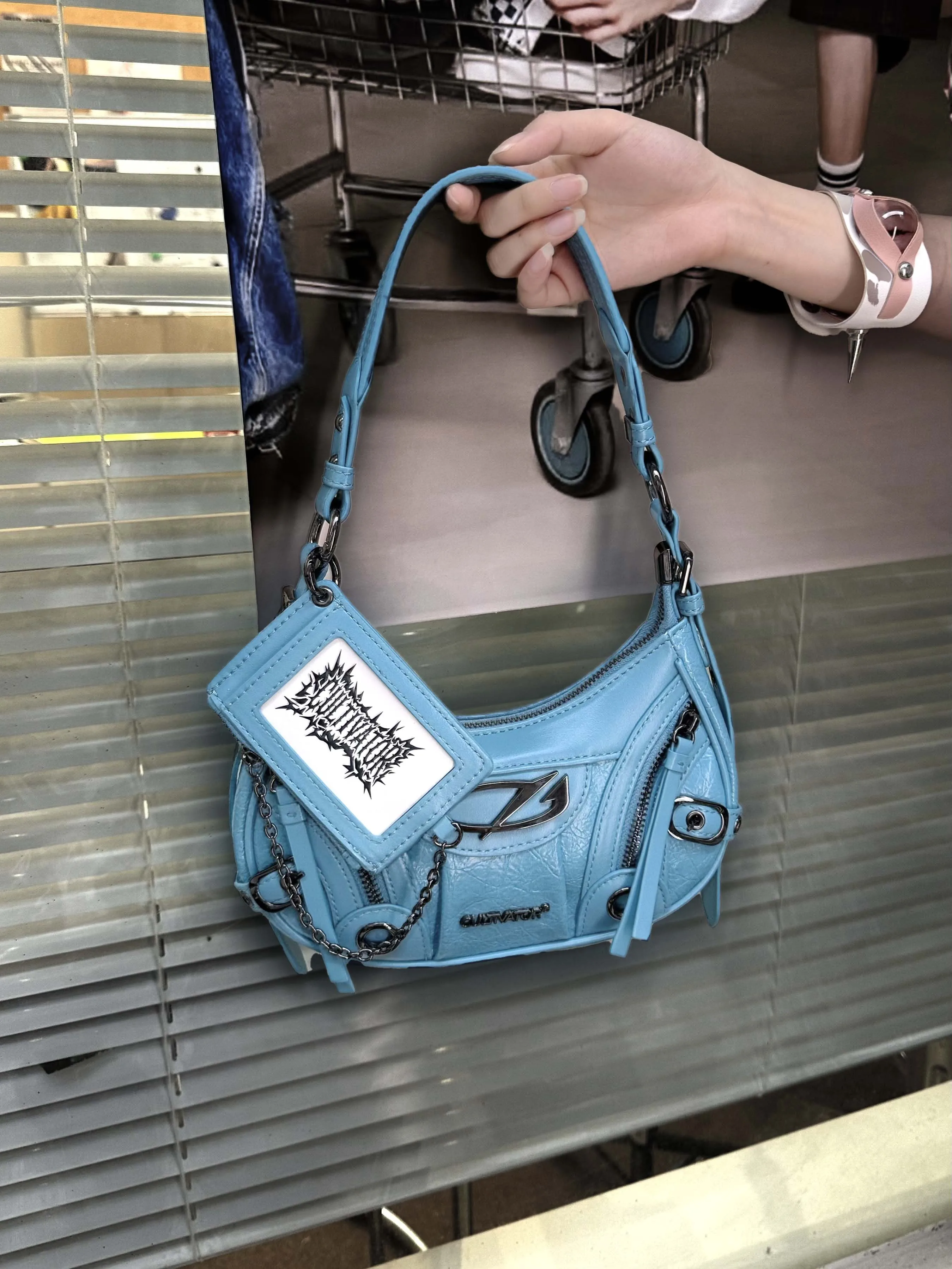 Bolso de Motocicleta Estilo Pu - Guangzhou Street Fashion reseña y precio