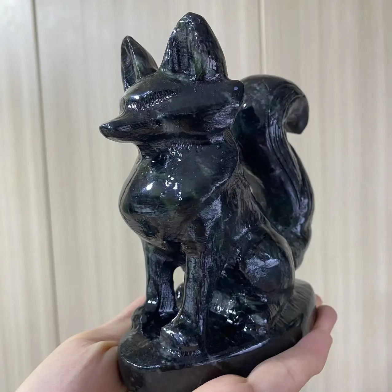 Natural tree jade crystal carved fox, enhancing vitality, home decoration, purifying meditation, divination, gift