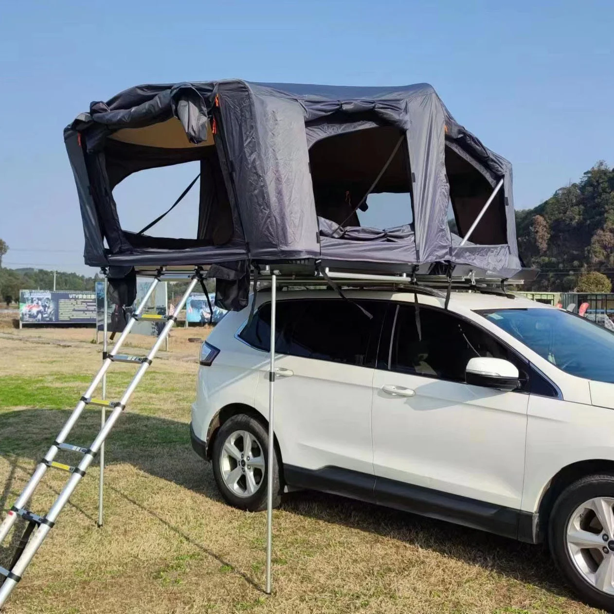 

Marvelous Outdoor Camping Customized Large Car Roof Tent Aluminum Hard Shell Roof Top Tents XXL Family 4 Person Rooftop Tent