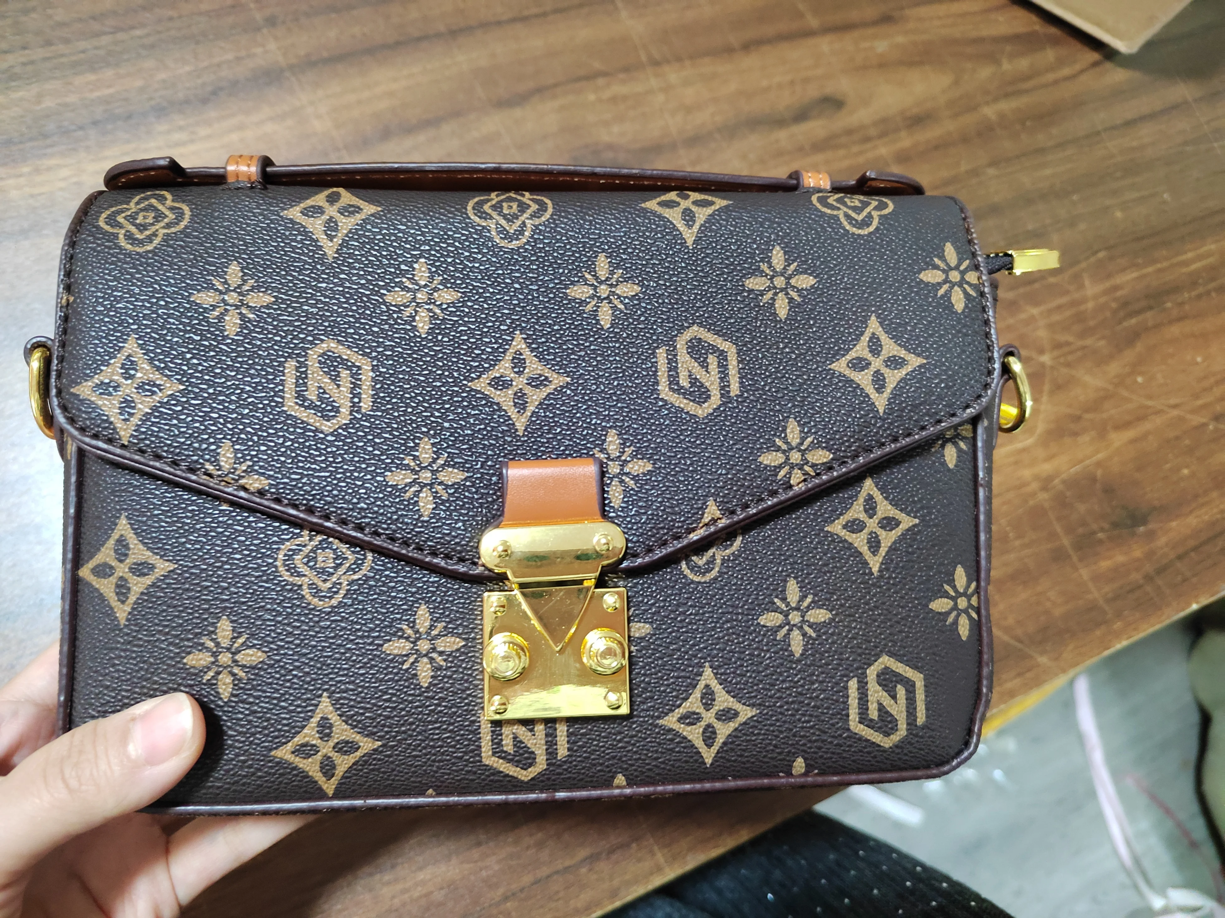 

2024 New Luxury Fashion Printed Women's One Shoulder Handheld Bag Hot Sale Small Square Bag Versatile High Quality Crossbody Bag