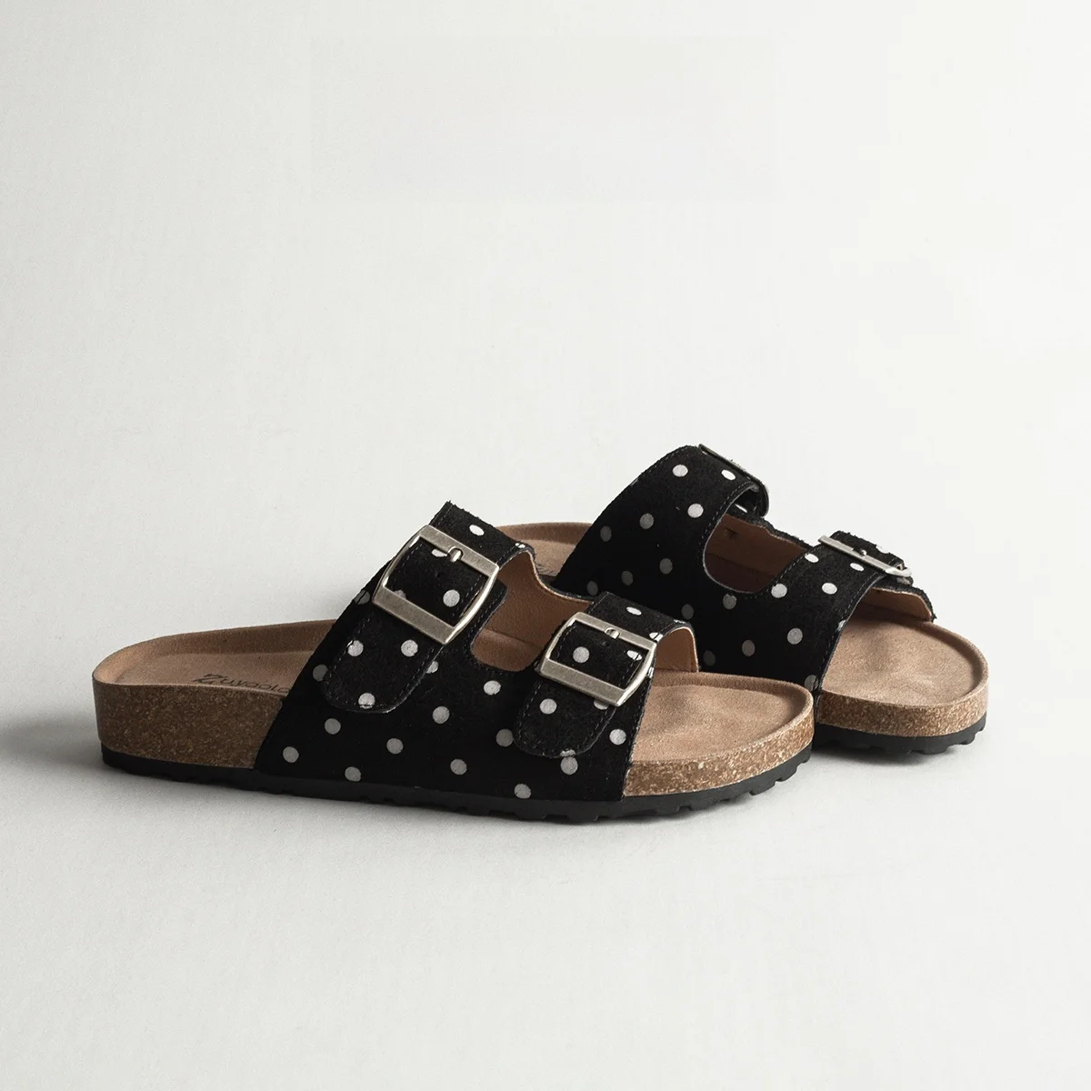 

Leather Retro Polka Dot Thick Heel Slippers Women Summer Outdoor Casual Vacation Beach Sandals Fashionable Slip-O...